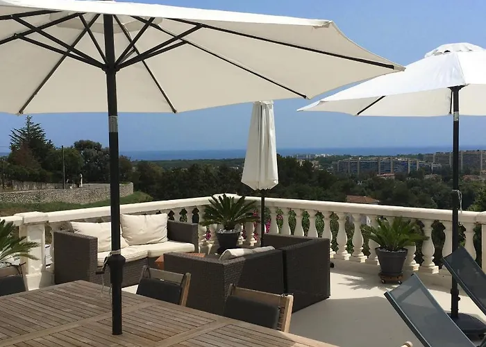 La Riviera Willa